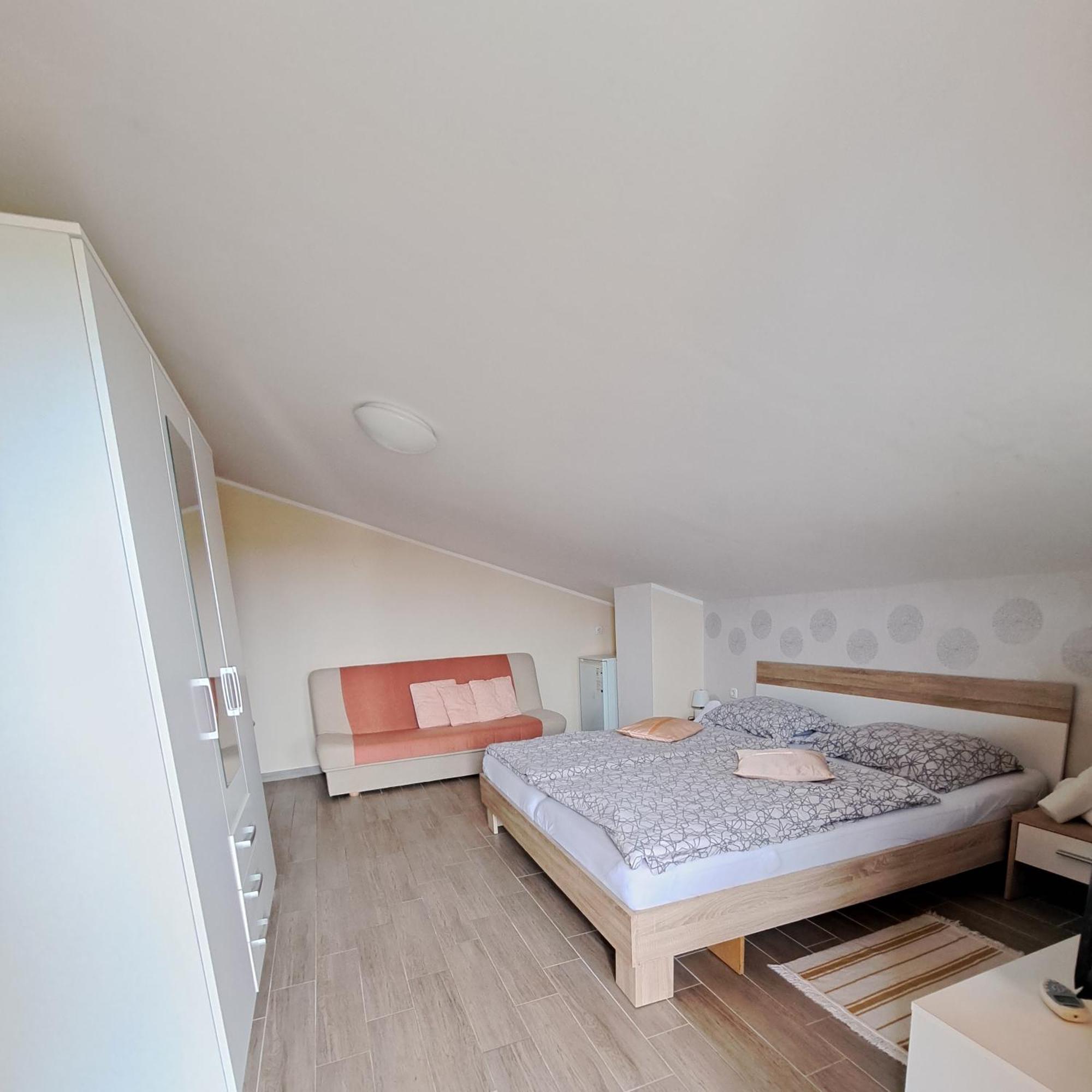 Sobe Rooms Tea Бує Номер фото